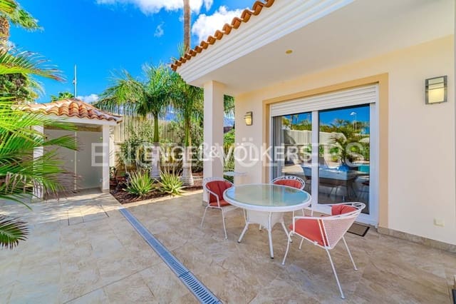 4 sypialnia Willa na sprzedaż w Costa Adeje, Adeje z basenem garażem - 4 700 000 € (Ref: 8982854)