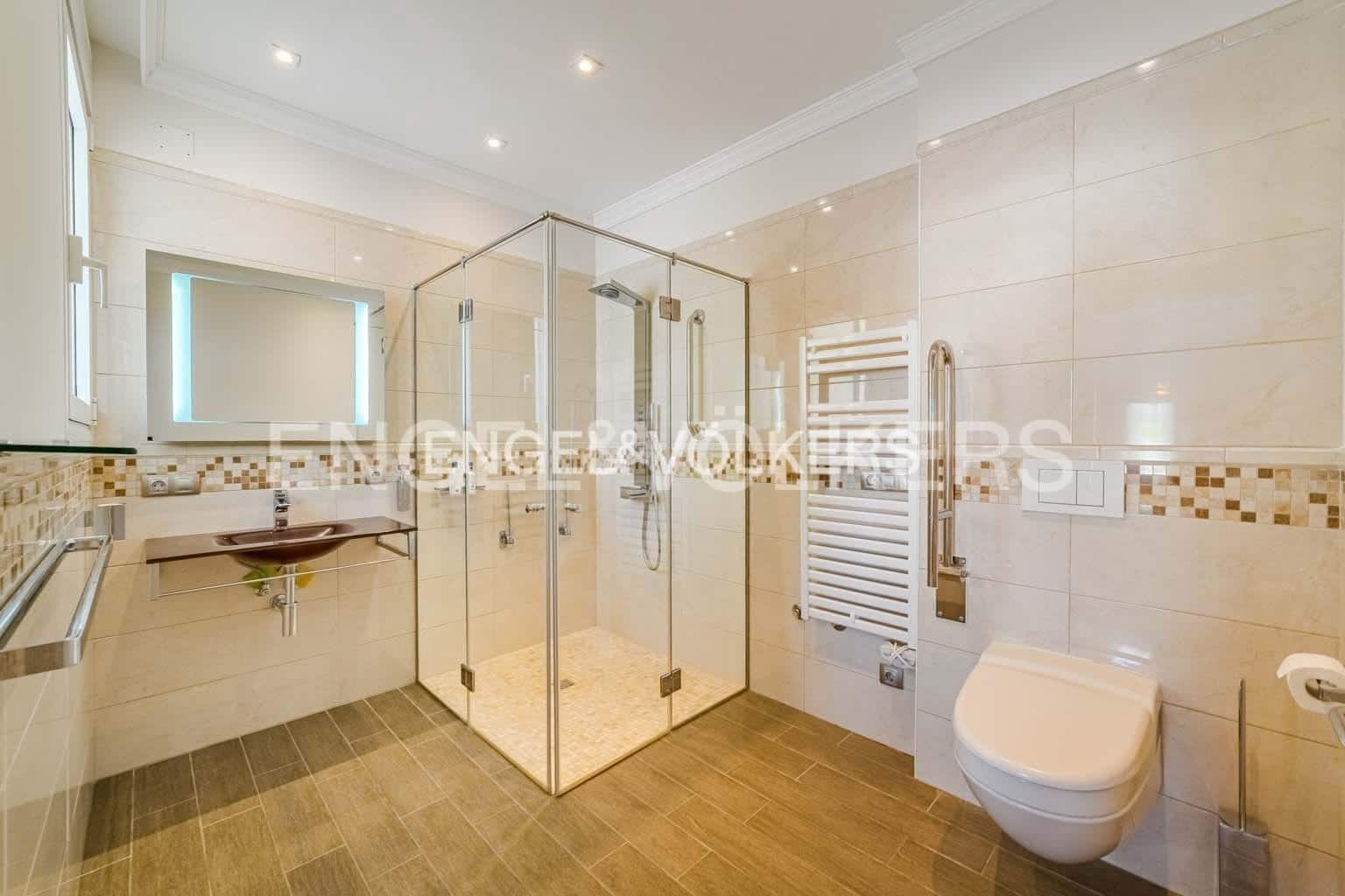 4 sypialnia Willa na sprzedaż w Costa Adeje z basenem garażem - 4 700 000 € (Ref: 8982854)