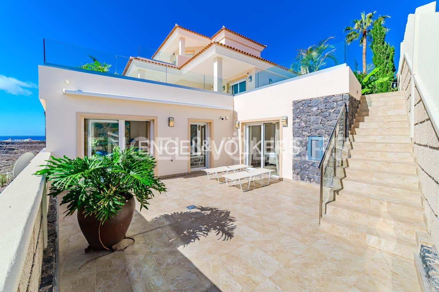 4 sypialnia Willa na sprzedaż w Costa Adeje z basenem garażem - 4 700 000 € (Ref: 8982854)