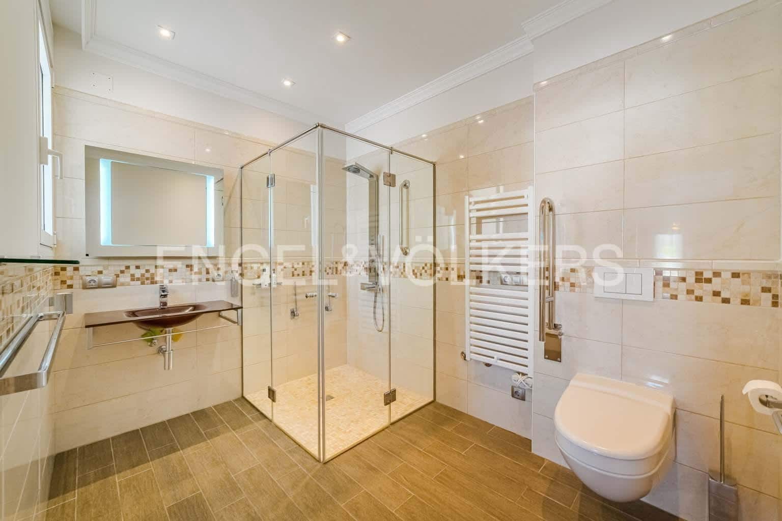 4 soveværelse Villa til salg i Costa Adeje med swimmingpool garage - € 3.900.000 (Ref: 8982854)