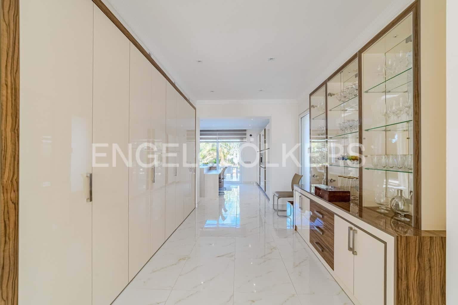 4 soveværelse Villa til salg i Costa Adeje med swimmingpool garage - € 3.900.000 (Ref: 8982854)