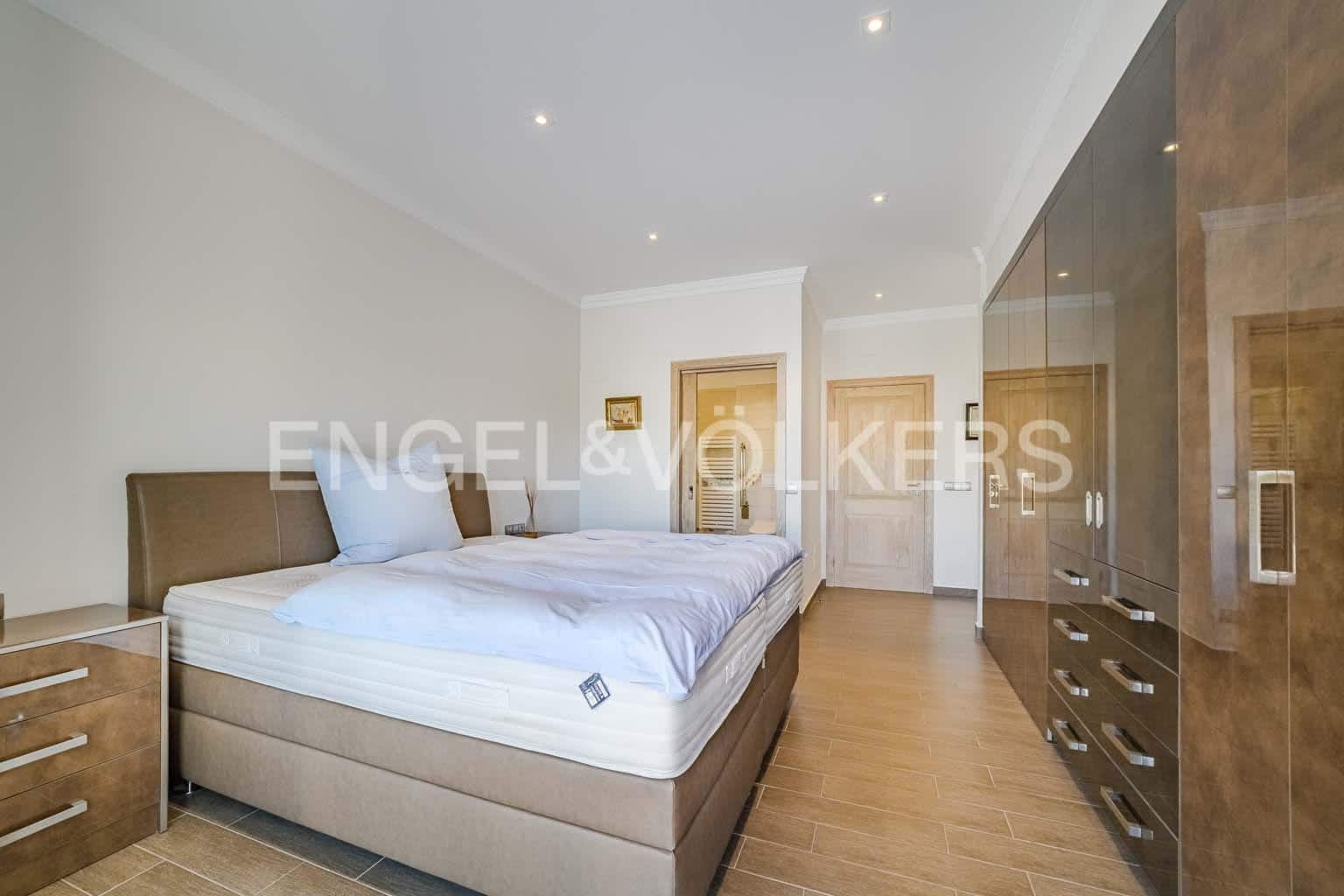 4 soveværelse Villa til salg i Costa Adeje med swimmingpool garage - € 3.900.000 (Ref: 8982854)