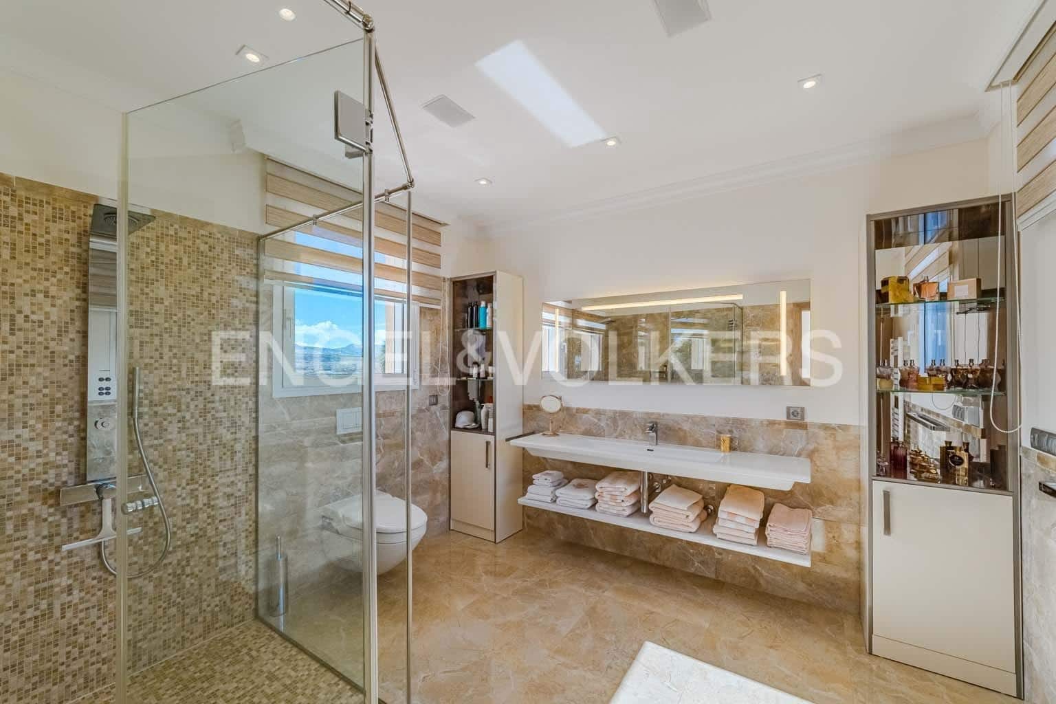 4 soveværelse Villa til salg i Costa Adeje med swimmingpool garage - € 3.900.000 (Ref: 8982854)