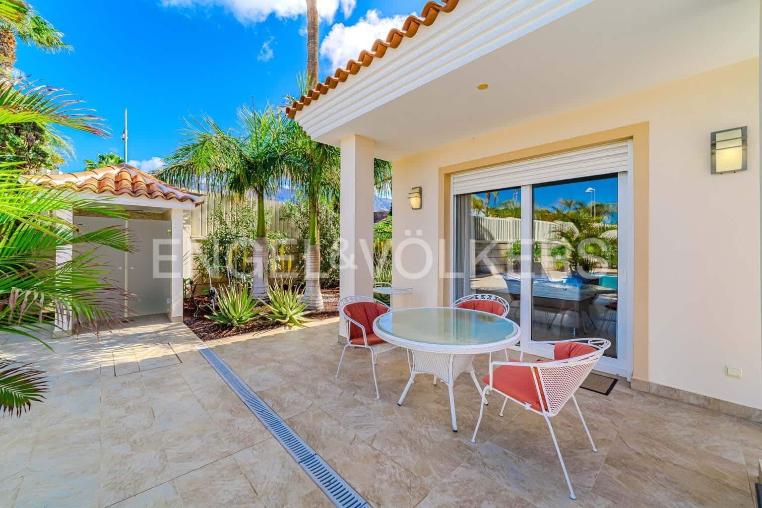 4 soveværelse Villa til salg i Costa Adeje med swimmingpool garage - € 3.900.000 (Ref: 8982854)