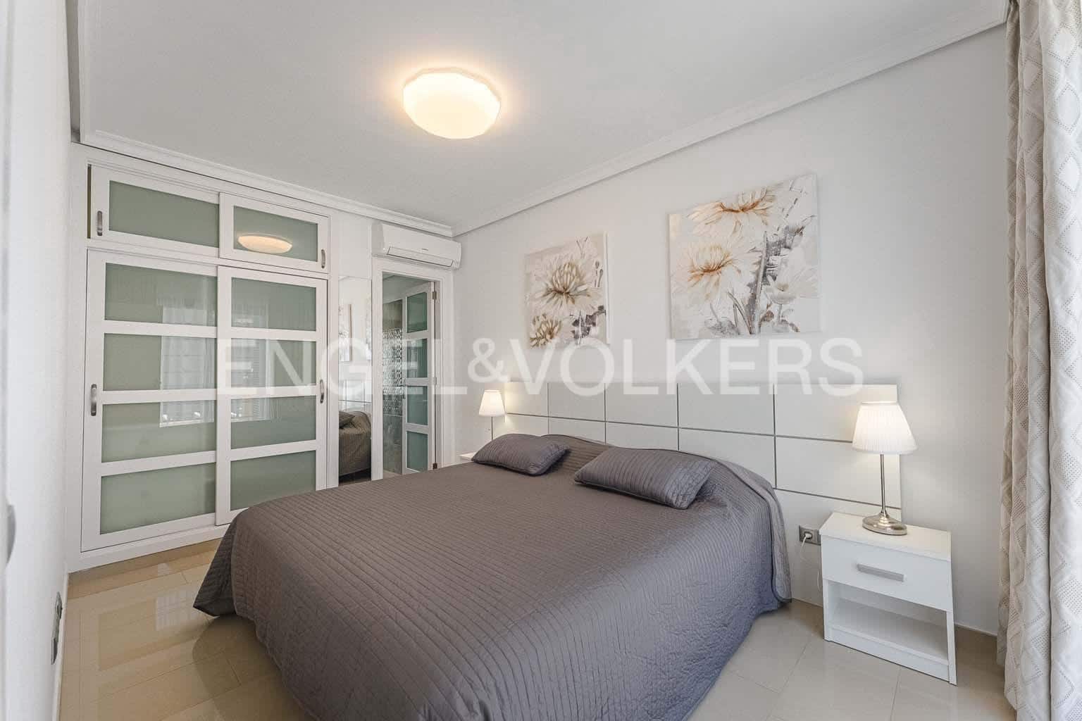 3 makuuhuone Huvila myytävänä paikassa La Caleta Adeje mukana uima-altaan 
autotalli - 1 195 000 € (Ref: 8982855)