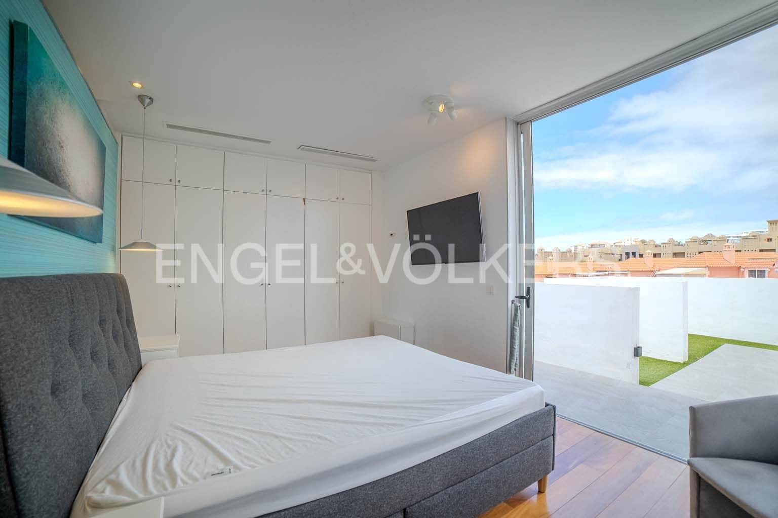 5 Zimmer Villa zu verkaufen in Costa Adeje mit Pool Garage - 2.930.000 € (Ref: 8986414)