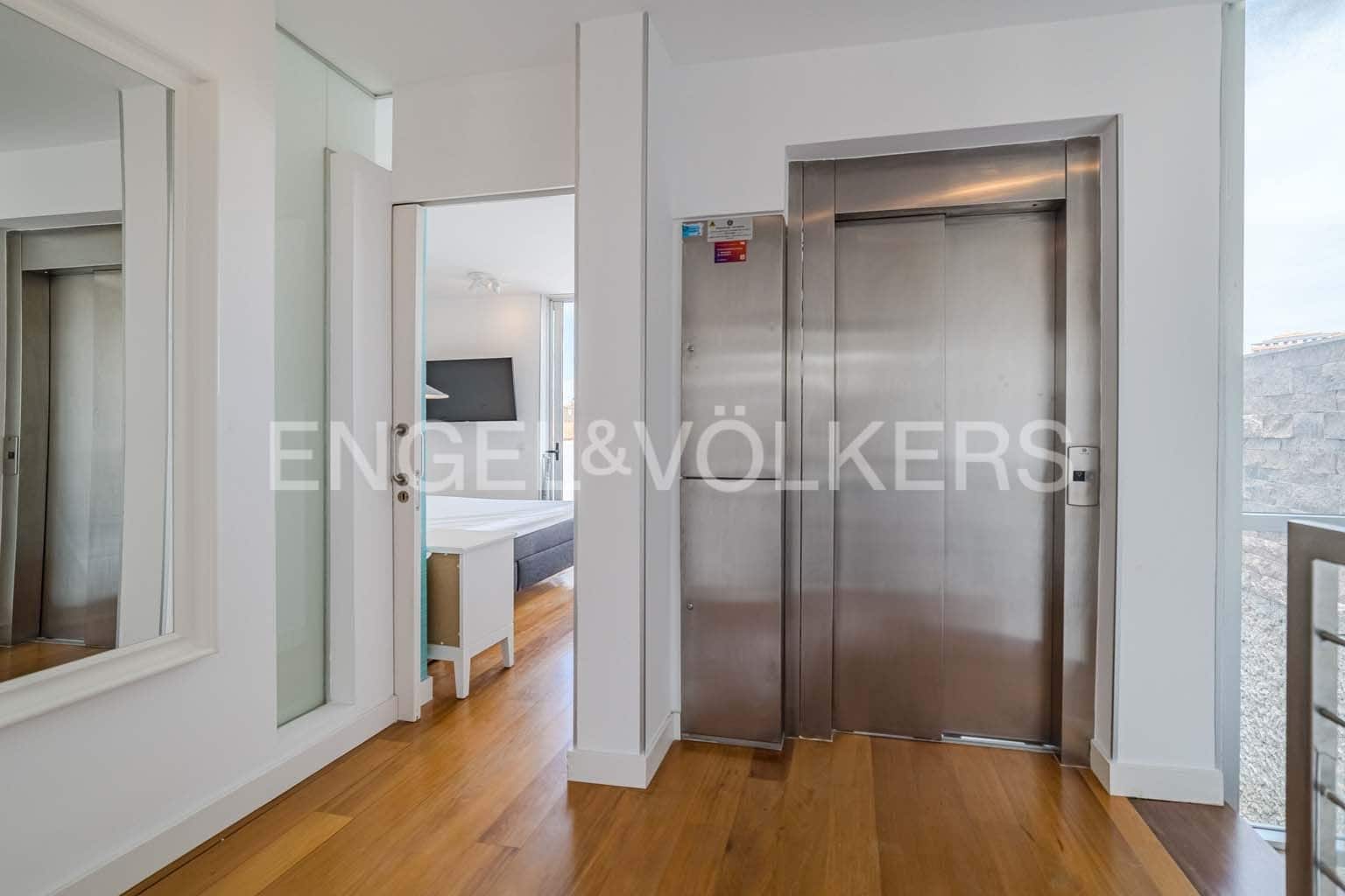 5 Zimmer Villa zu verkaufen in Costa Adeje mit Pool Garage - 2.930.000 € (Ref: 8986414)