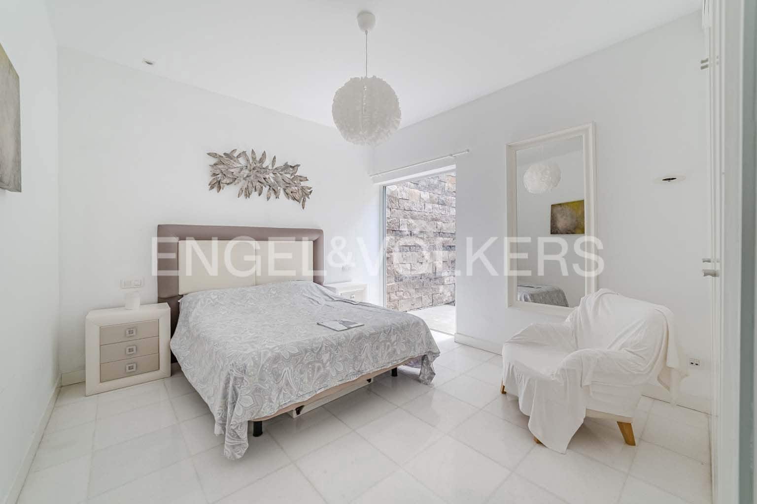 5 Zimmer Villa zu verkaufen in Costa Adeje mit Pool Garage - 2.930.000 € (Ref: 8986414)