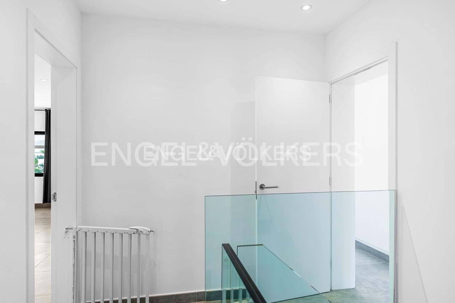 3 Zimmer Villa zu verkaufen in Costa del Silencio mit Pool Garage - 895.000 € (Ref: 9018694)