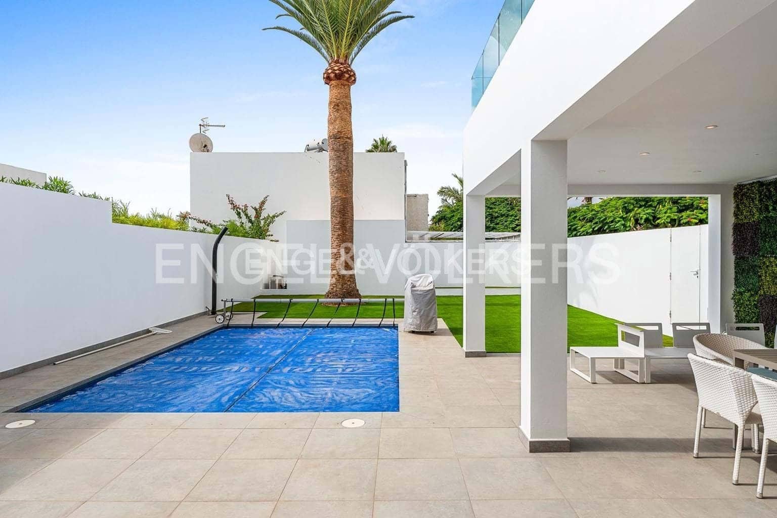 3 Zimmer Villa zu verkaufen in Costa del Silencio mit Pool Garage - 895.000 € (Ref: 9018694)
