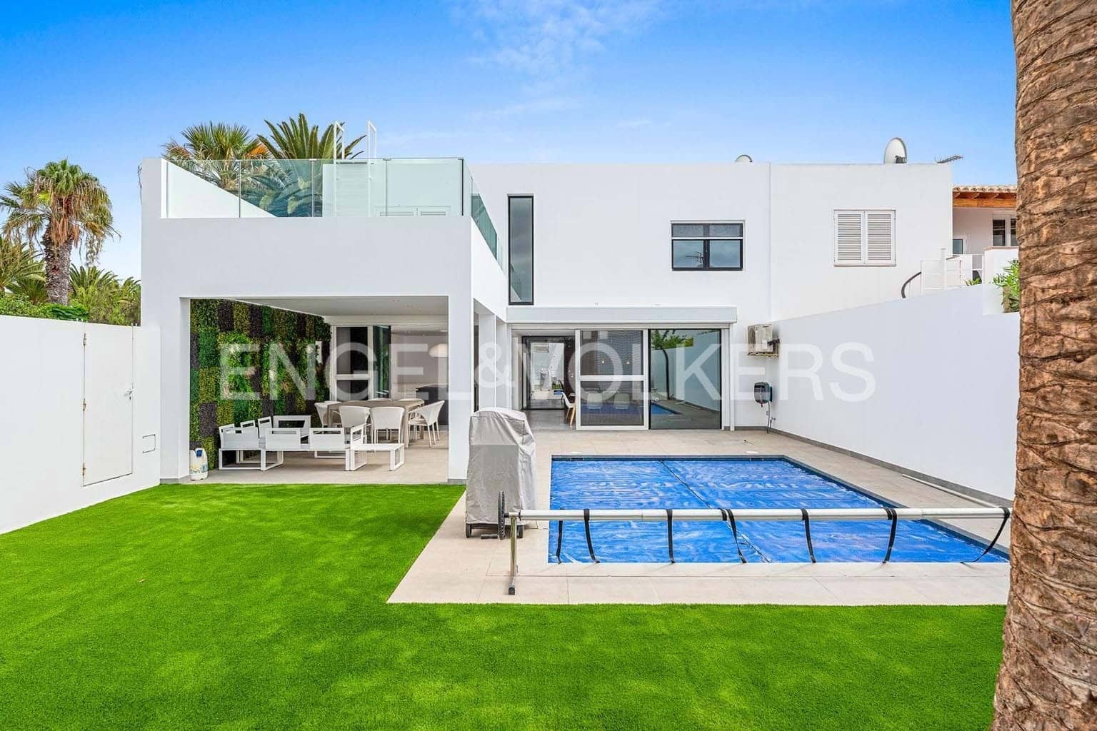 3 sovrum Villa till salu i Costa del Silencio med pool garage - 895 000 € (Ref: 9018694)