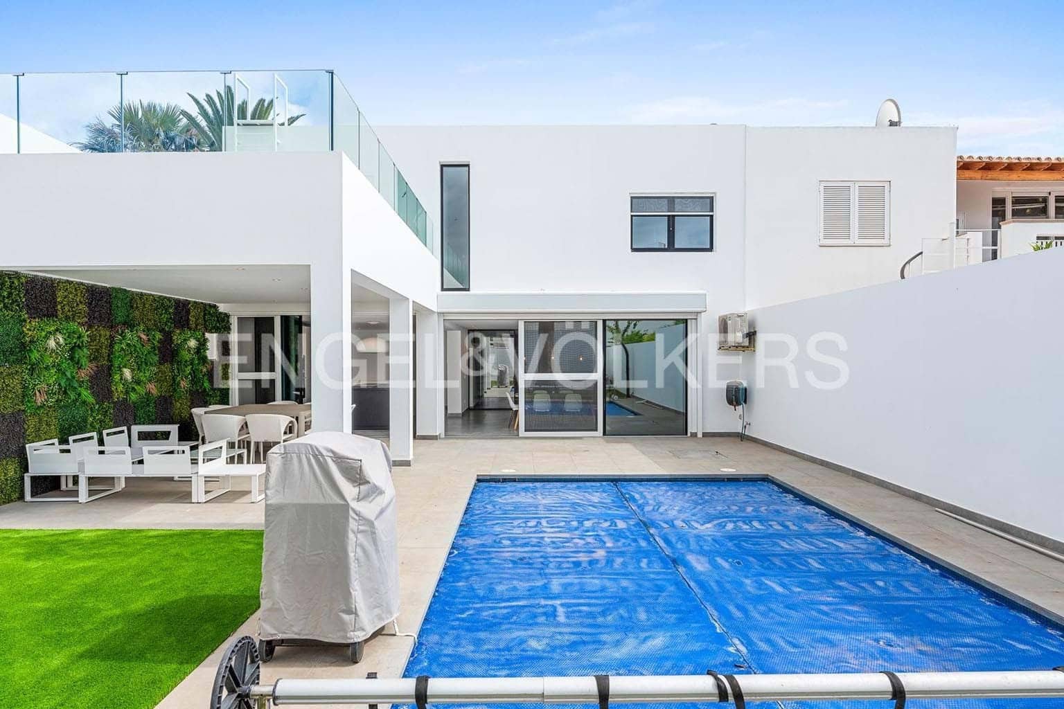 3 sovrum Villa till salu i Costa del Silencio med pool garage - 895 000 € (Ref: 9018694)