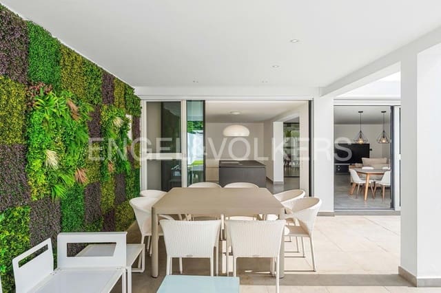 3 chambre Villa/Maison à vendre à Costa del Silencio, Arona avec piscine garage - 895 000 € (Ref: 9018694)