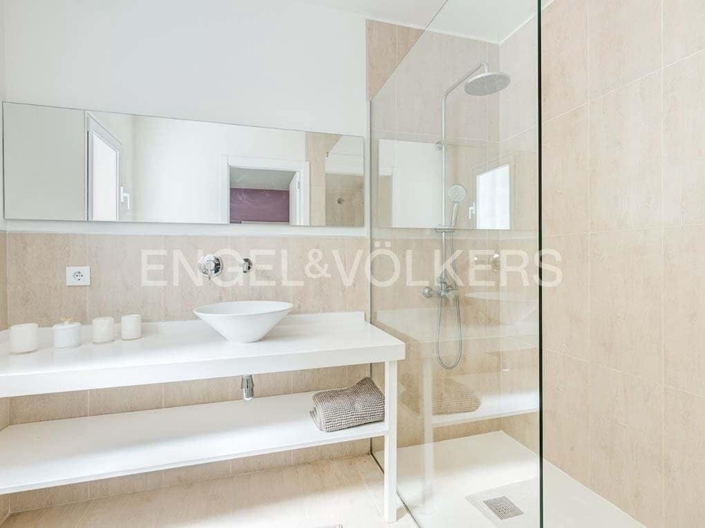 5 soverom Villa til salgs i Palm-Mar med svømmebasseng - € 1 200 000 (Ref: 9018695)