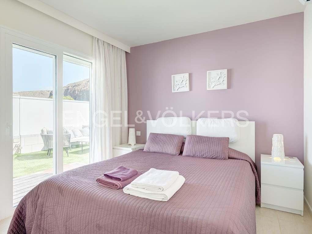 5 soverom Villa til salgs i Palm-Mar med svømmebasseng - € 1 200 000 (Ref: 9018695)