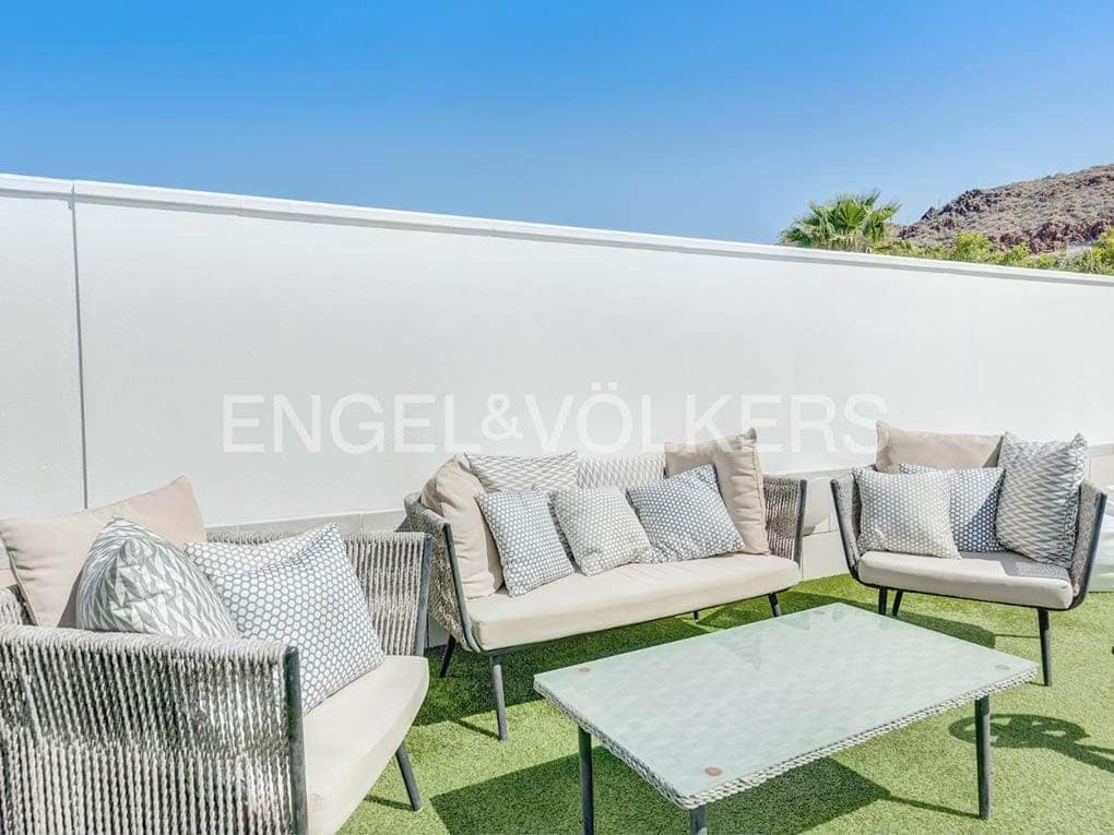 5 soverom Villa til salgs i Palm-Mar med svømmebasseng - € 1 200 000 (Ref: 9018695)