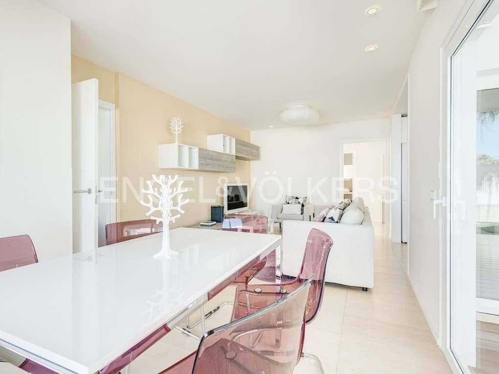 5 soverom Villa til salgs i Palm-Mar med svømmebasseng - € 1 200 000 (Ref: 9018695)