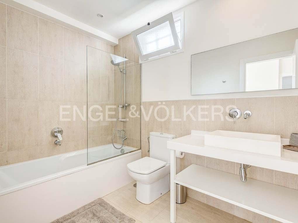 5 soverom Villa til salgs i Palm-Mar med svømmebasseng - € 1 200 000 (Ref: 9018695)