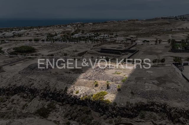 Undeveloped Land for sale in Costa Adeje, Adeje - € 2,300,000 (Ref: 9047161)