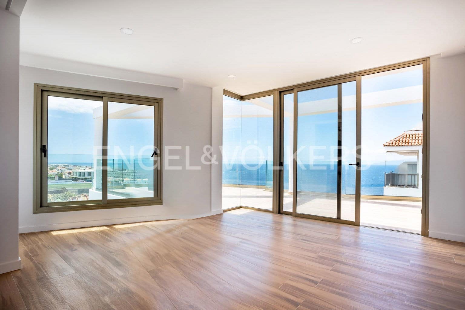 4 soveværelse Lejlighed til salg i Puerto Santiago med swimmingpool - € 1.150.000 (Ref: 9050512)