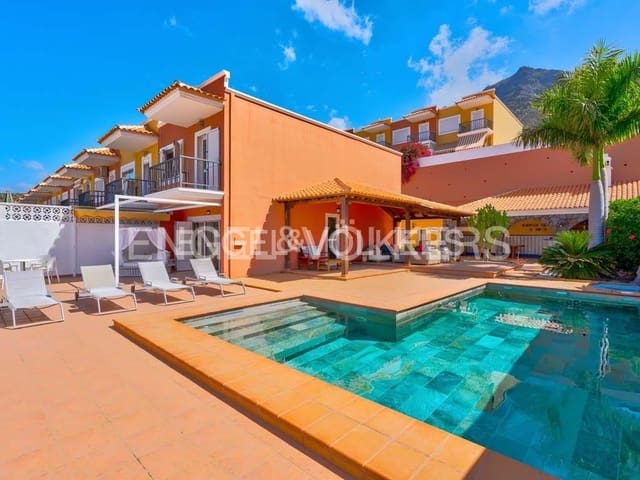 2 soverom Villa til salgs i Roque del Conde, Adeje med svømmebasseng garasje - € 850 000 (Ref: 9066993)