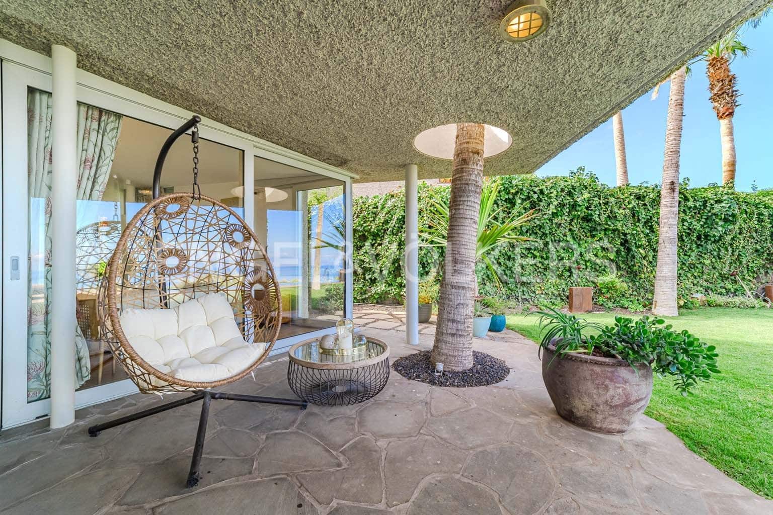 4 bedroom Villa for sale in Guia de Isora with pool garage - € 3,500,000 (Ref: 9079695)