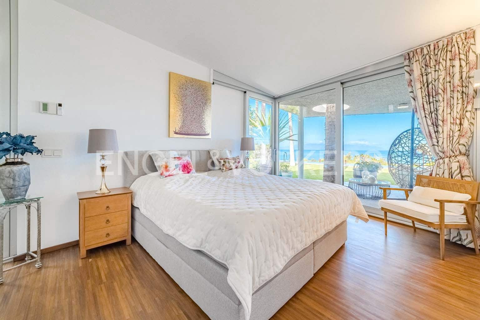 4 bedroom Villa for sale in Guia de Isora with pool garage - € 3,500,000 (Ref: 9079695)