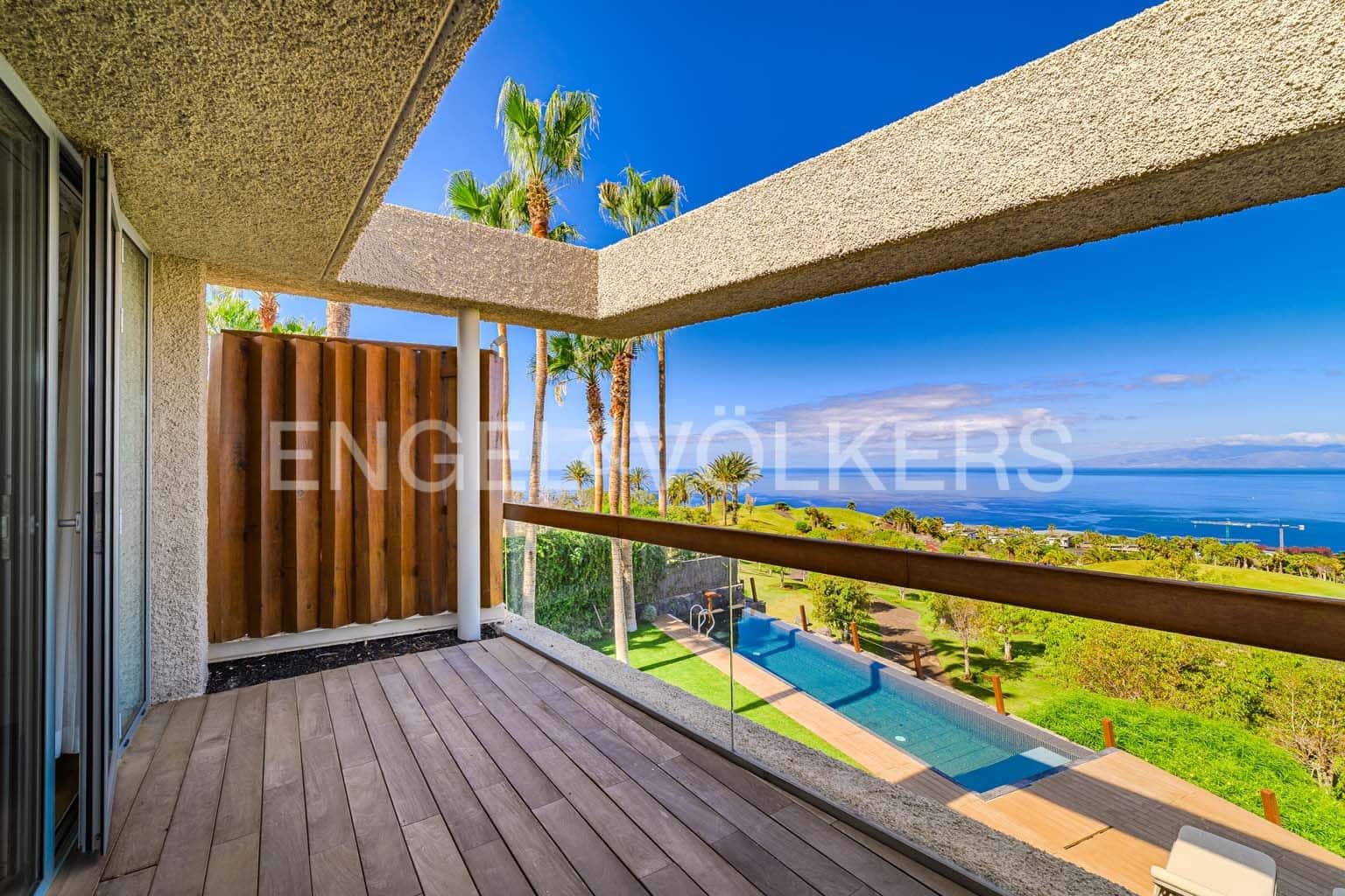 4 bedroom Villa for sale in Guia de Isora with pool garage - € 3,500,000 (Ref: 9079695)