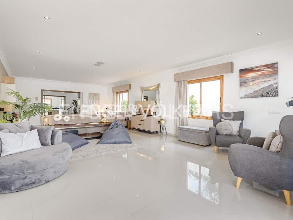 4 bedroom Villa for sale in Costa Adeje with pool garage - € 4,590,000 (Ref: 9136695)