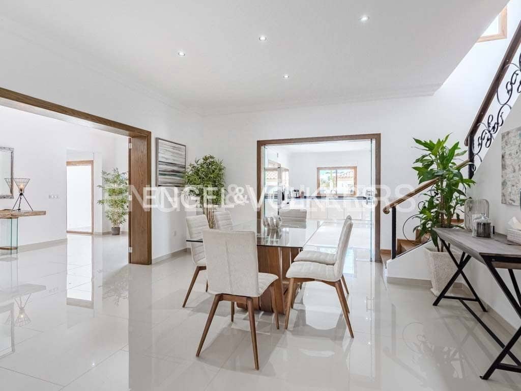 4 bedroom Villa for sale in Costa Adeje with pool garage - € 4,590,000 (Ref: 9136695)