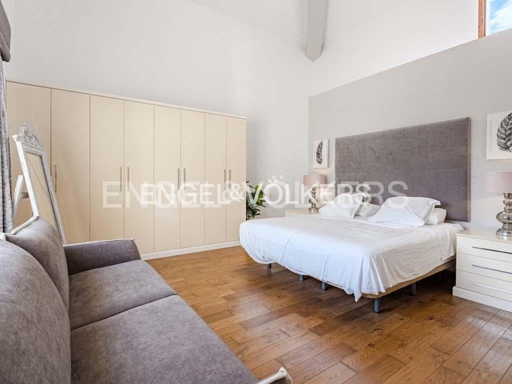 4 bedroom Villa for sale in Costa Adeje with pool garage - € 4,590,000 (Ref: 9136695)