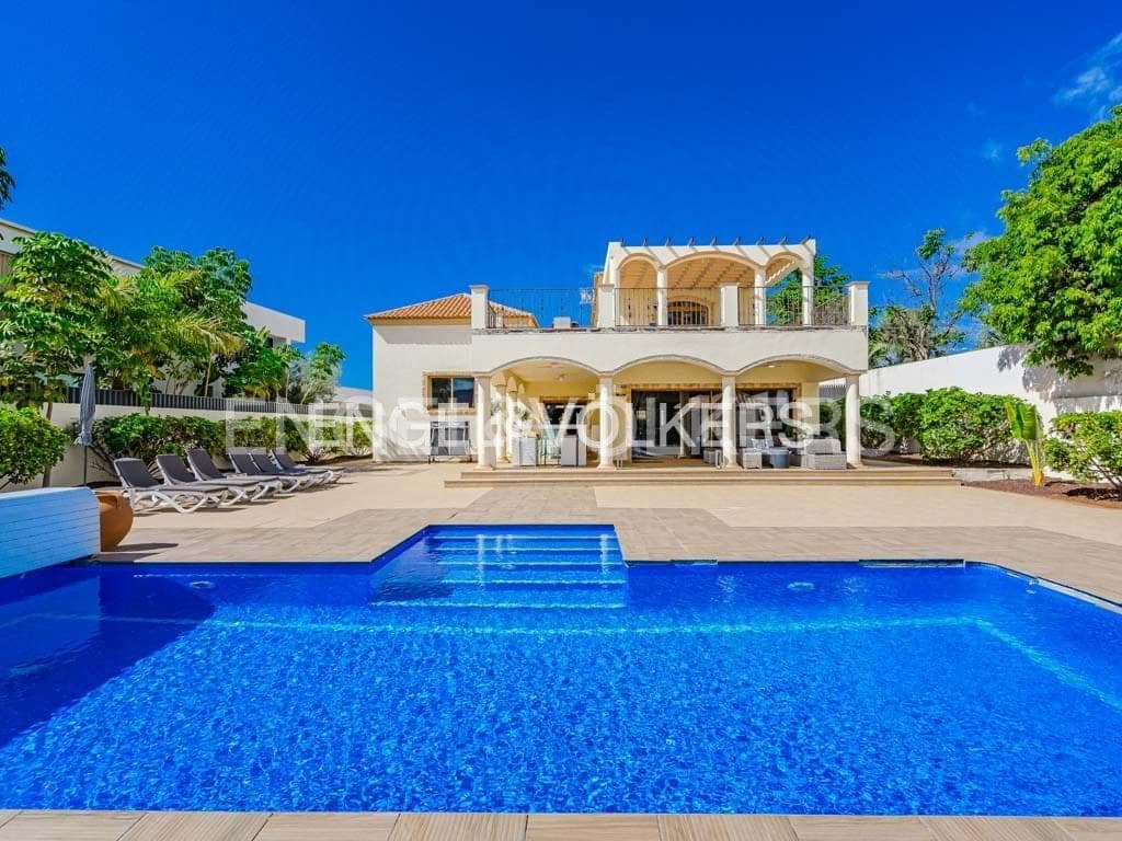 4 bedroom Villa for sale in Costa Adeje with pool garage - € 4,590,000 (Ref: 9136695)