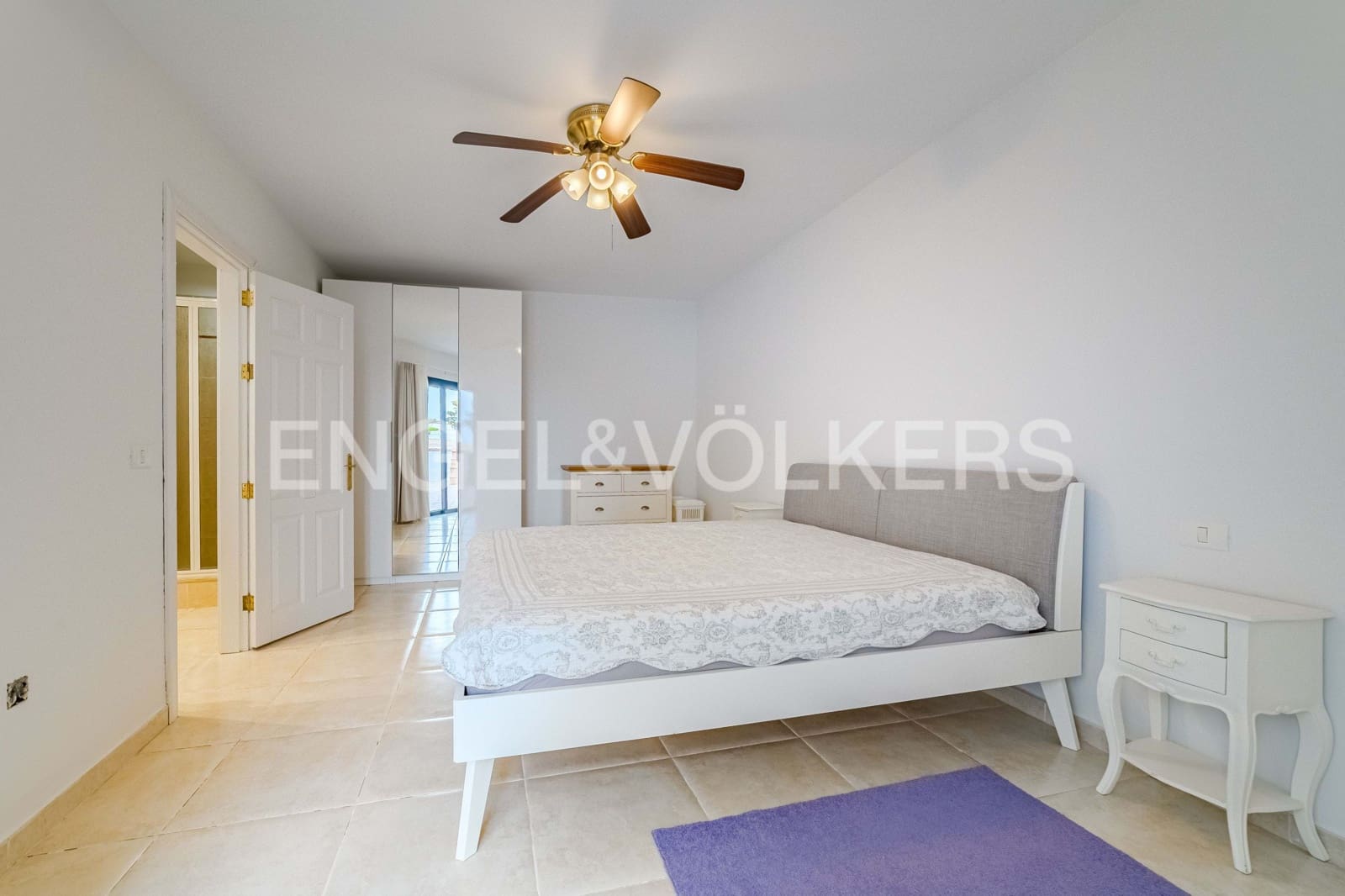 4 bedroom Villa for sale in Costa Adeje with pool - € 2,350,000 (Ref: 9138801)