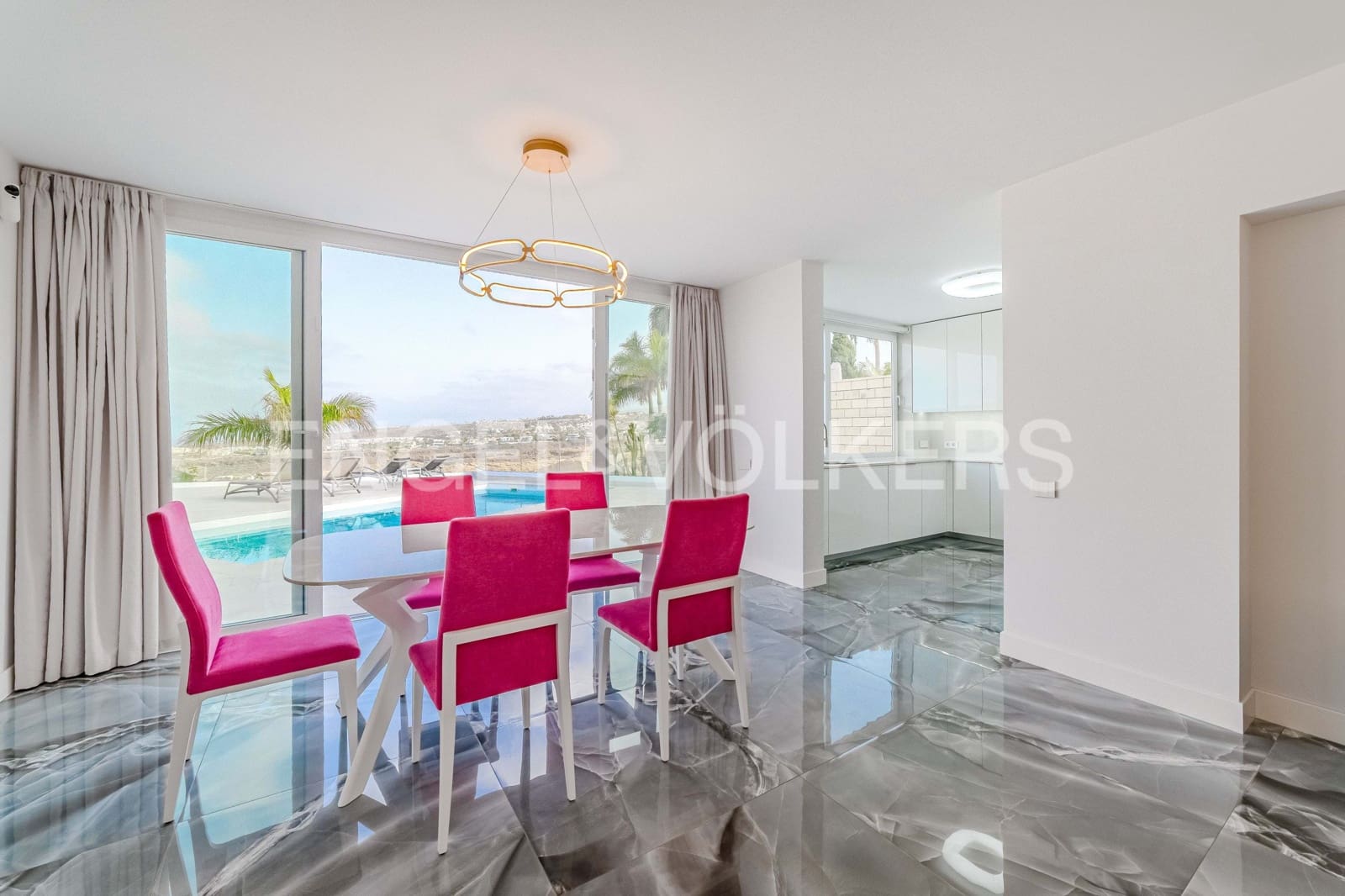4 bedroom Villa for sale in Costa Adeje with pool - € 2,350,000 (Ref: 9138801)