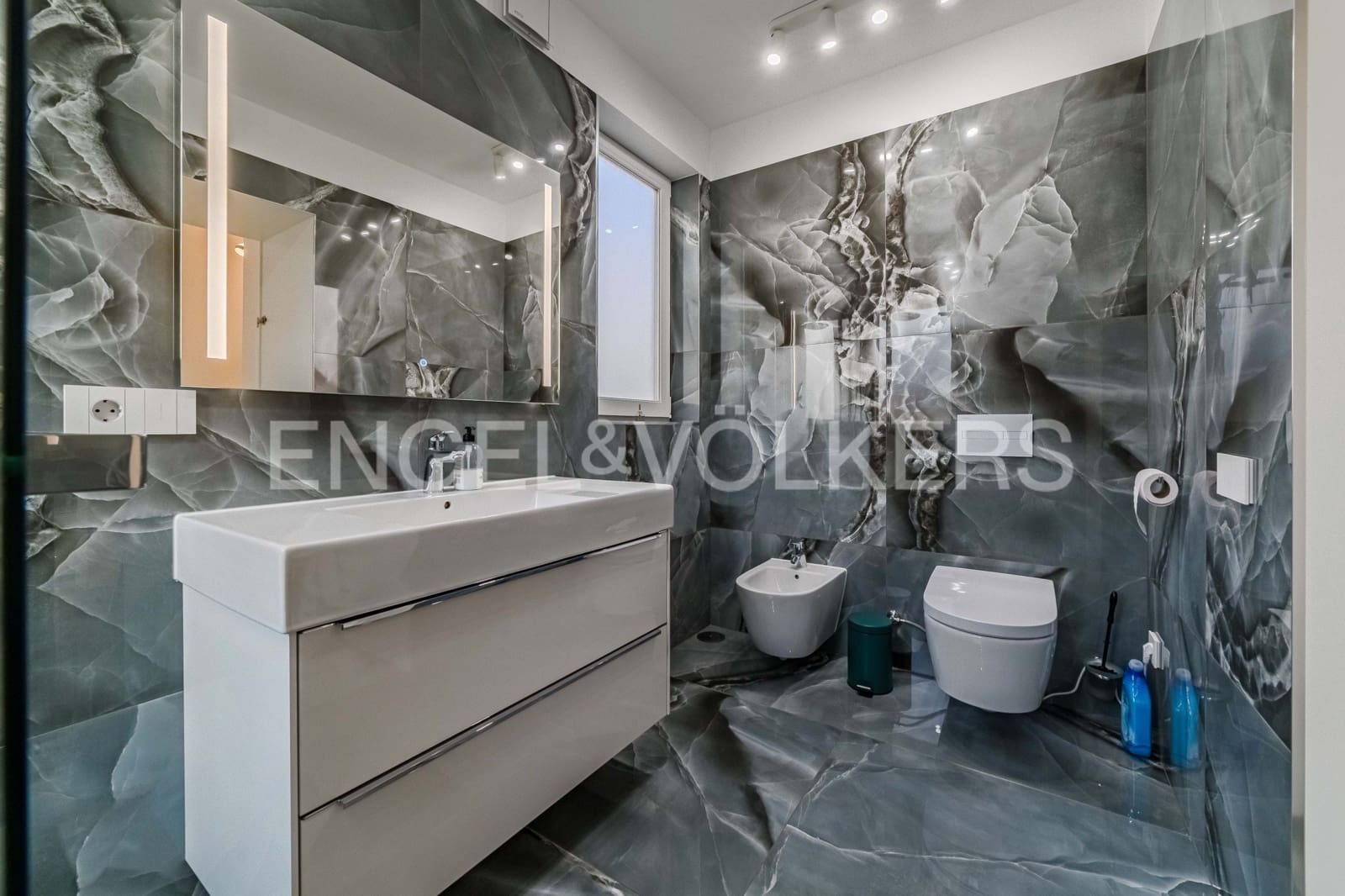 4 bedroom Villa for sale in Costa Adeje with pool - € 2,350,000 (Ref: 9138801)