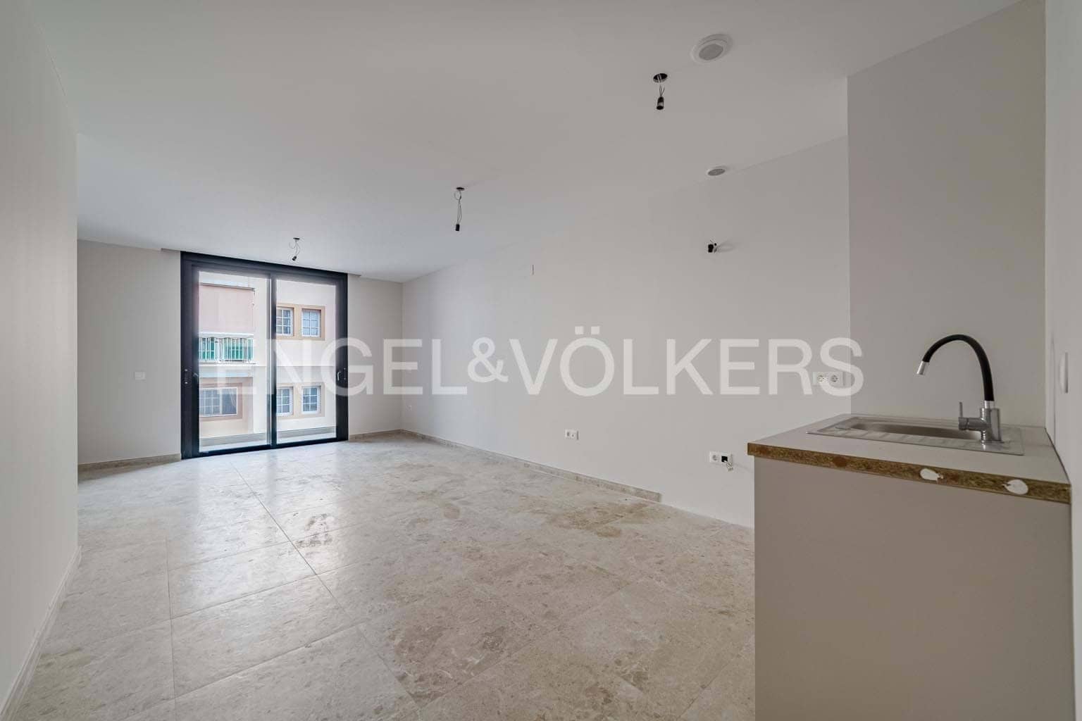 2 soveværelse Lejlighed til salg i Playa San Juan - € 312.000 (Ref: 9147593)