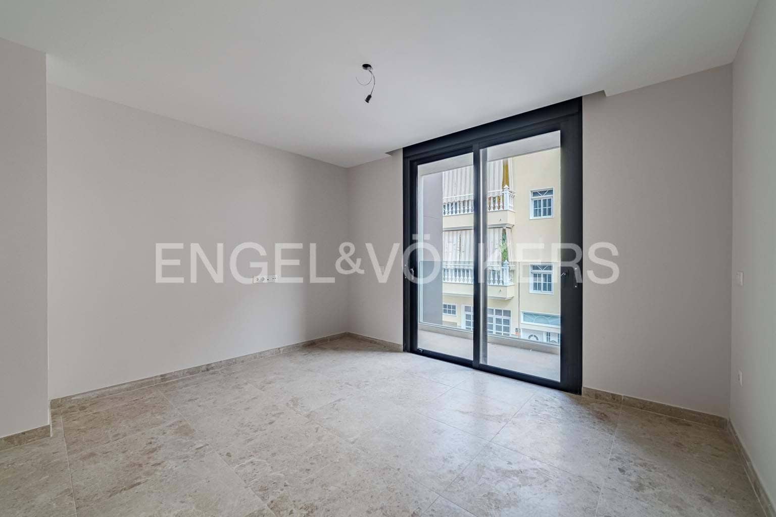 2 soveværelse Lejlighed til salg i Playa San Juan - € 312.000 (Ref: 9147593)