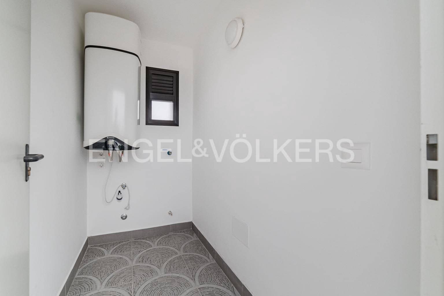 2 soveværelse Lejlighed til salg i Playa San Juan - € 312.000 (Ref: 9147593)