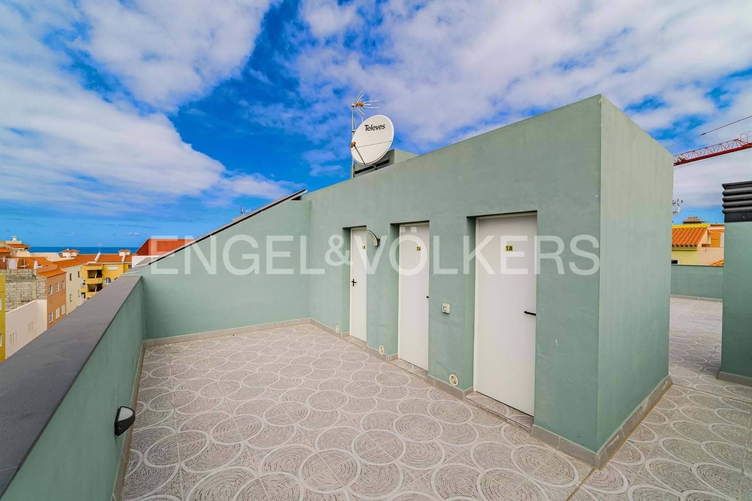 2 soveværelse Lejlighed til salg i Playa San Juan - € 312.000 (Ref: 9147593)