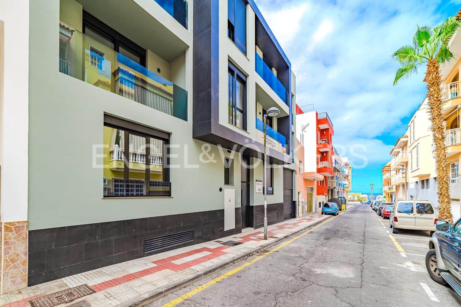 2 soveværelse Lejlighed til salg i Playa San Juan - € 312.000 (Ref: 9147593)