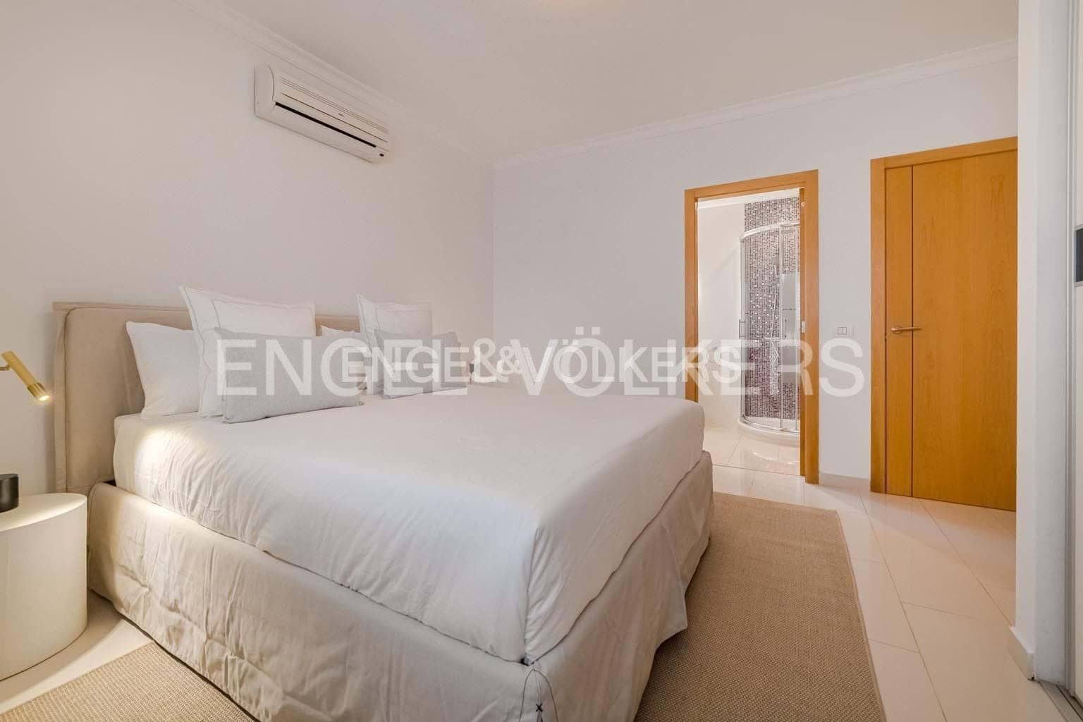 5 bedroom Villa for sale in Costa Adeje with pool garage - € 3,300,000 (Ref: 9162808)