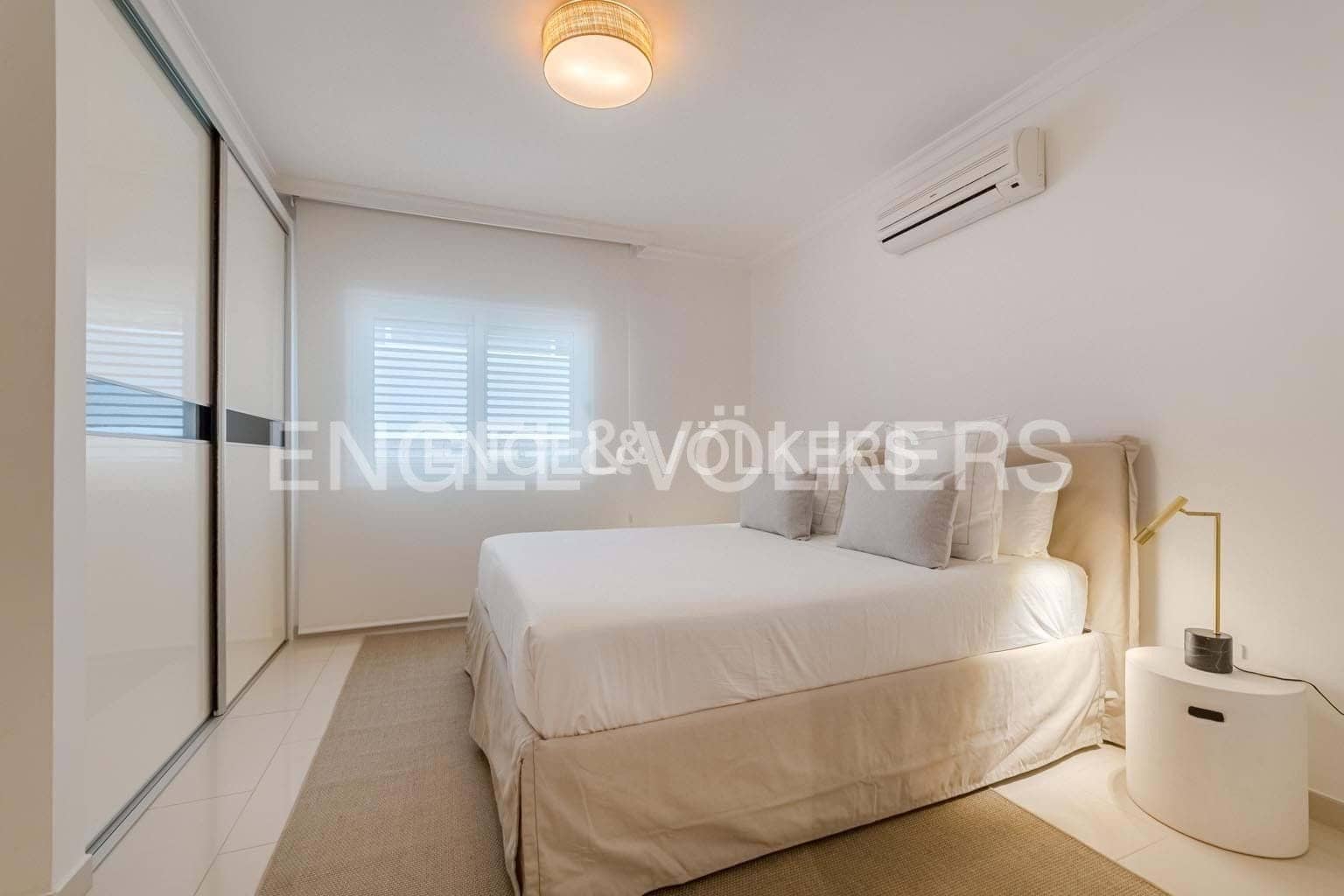 5 bedroom Villa for sale in Costa Adeje with pool garage - € 3,300,000 (Ref: 9162808)