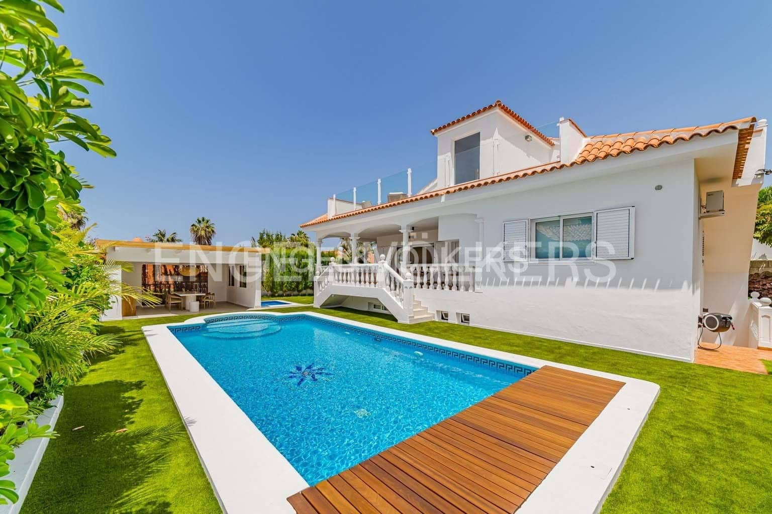 5 bedroom Villa for sale in Costa Adeje with pool garage - € 3,300,000 (Ref: 9162808)