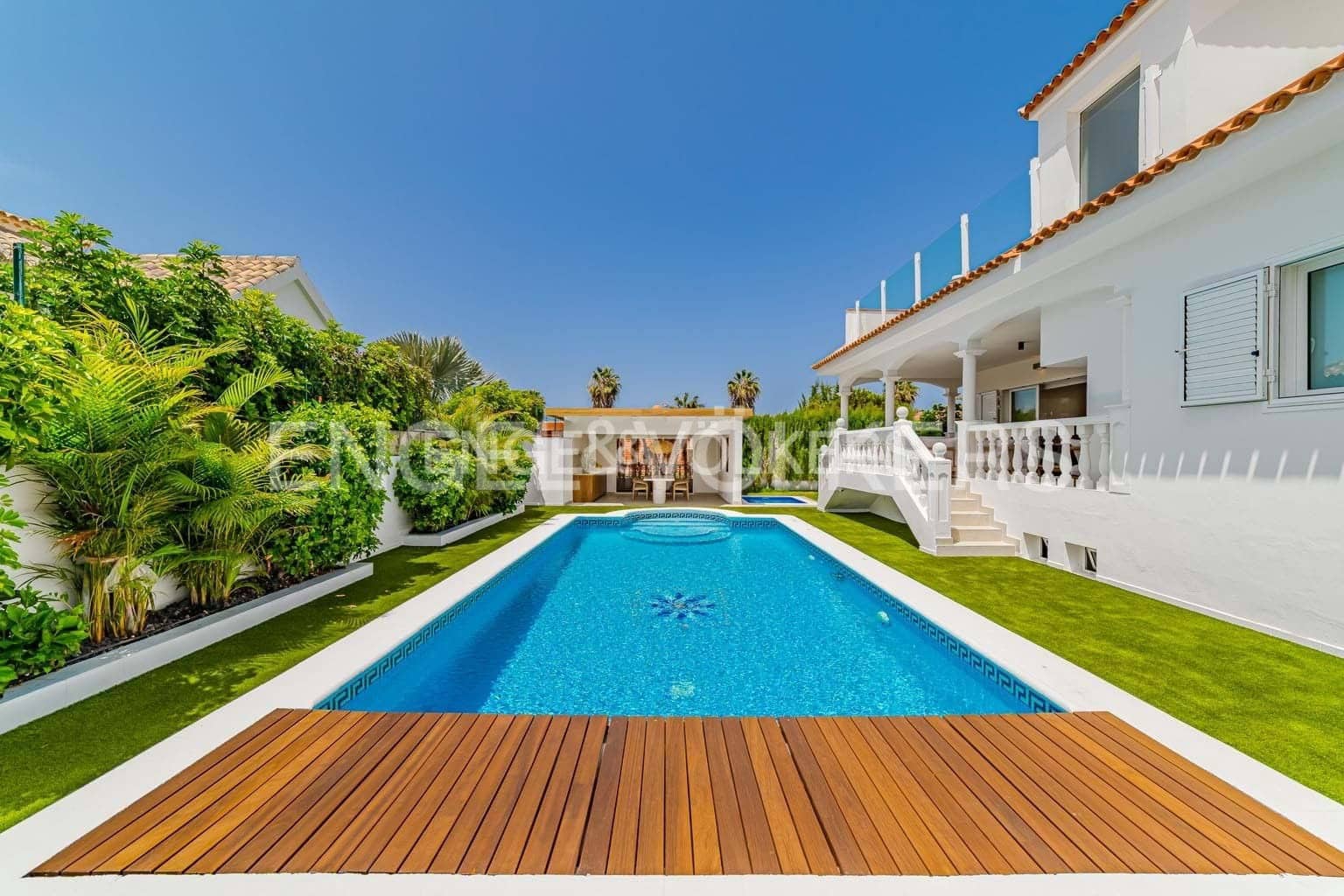 5 bedroom Villa for sale in Costa Adeje with pool garage - € 3,300,000 (Ref: 9162808)