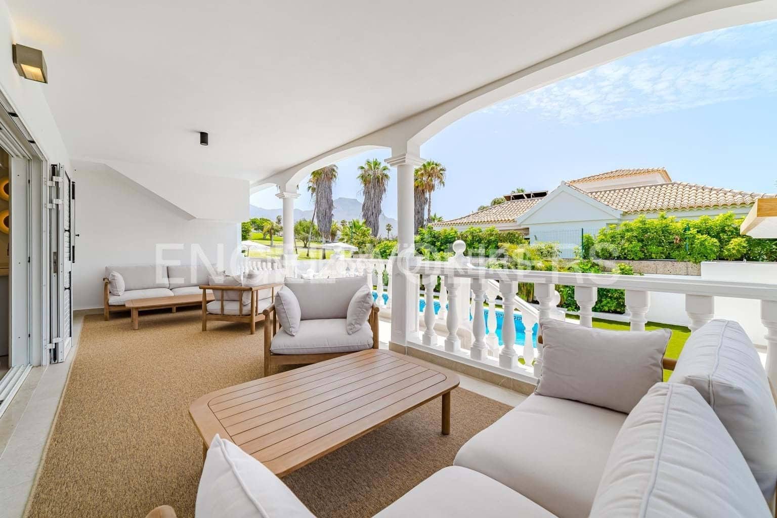 5 bedroom Villa for sale in Costa Adeje with pool garage - € 3,300,000 (Ref: 9162808)