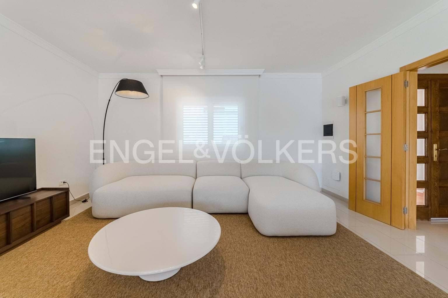 5 bedroom Villa for sale in Costa Adeje with pool garage - € 3,300,000 (Ref: 9162808)