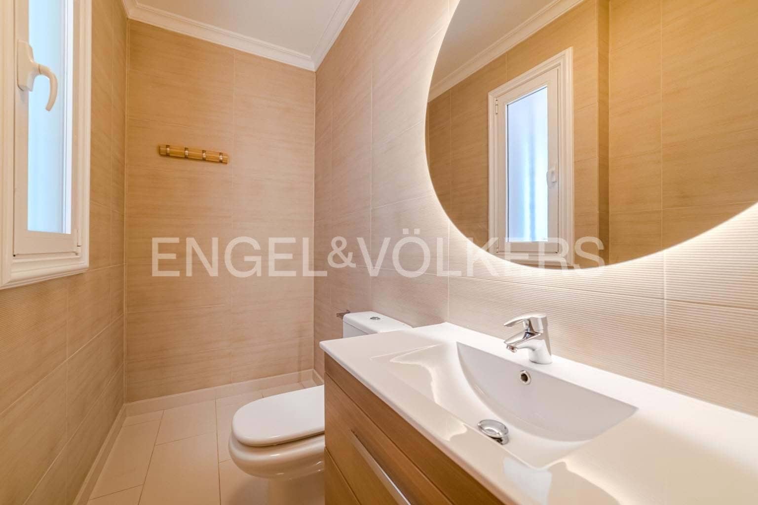 5 bedroom Villa for sale in Costa Adeje with pool garage - € 3,300,000 (Ref: 9162808)