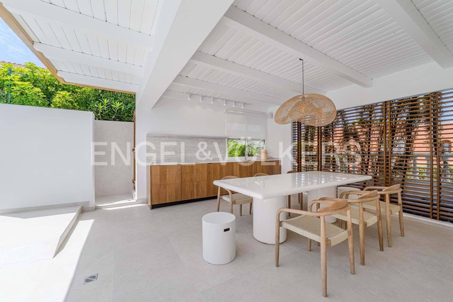 5 bedroom Villa for sale in Costa Adeje with pool garage - € 3,300,000 (Ref: 9162808)