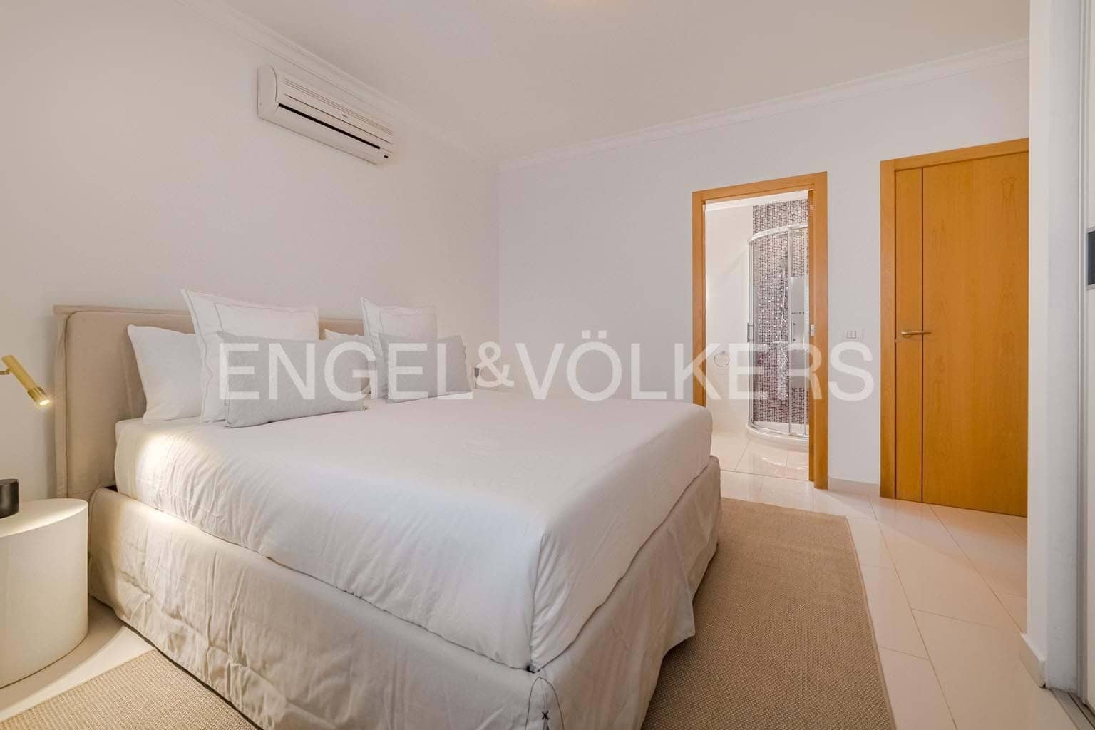 5 bedroom Villa for sale in Costa Adeje with pool garage - € 3,300,000 (Ref: 9162808)