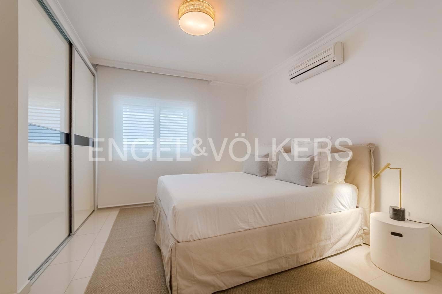 5 bedroom Villa for sale in Costa Adeje with pool garage - € 3,300,000 (Ref: 9162808)